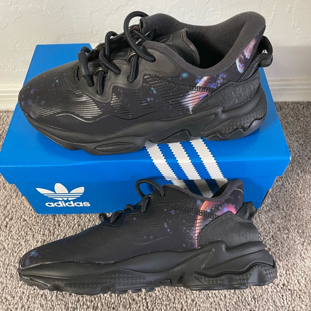 ADIDAS OZWEEGO X NASA